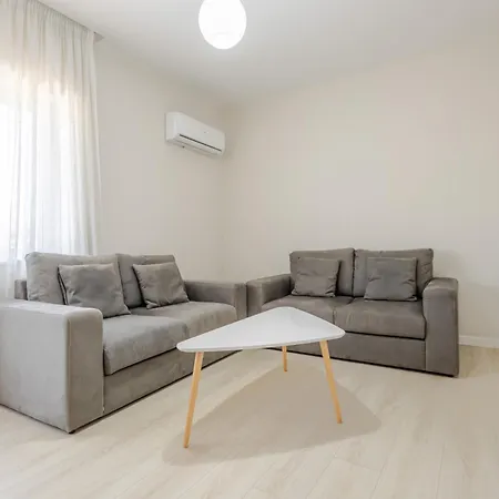Appartement New Bazaar - Steps From Center